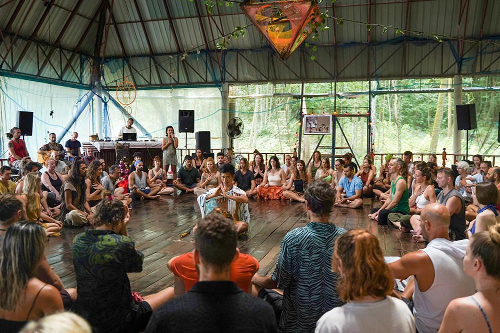 Pyramid Yoga Koh Phangan Exteriör bild